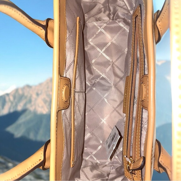 Michael Kors Luisa MD Satchel in Pale Peanut - NWT - Picture 8 of 10